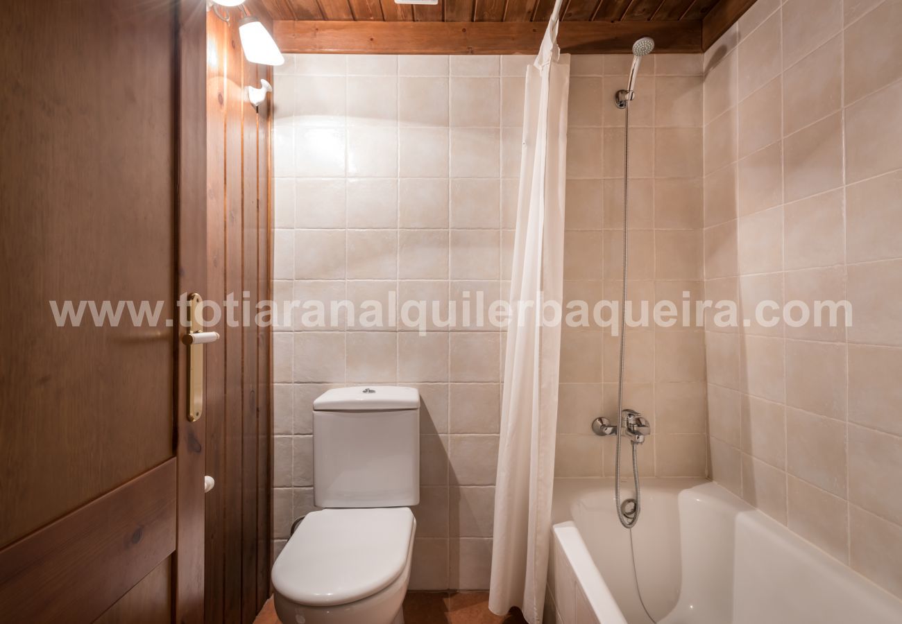 Apartment in Baqueira - Roca Blanca by Totiaran