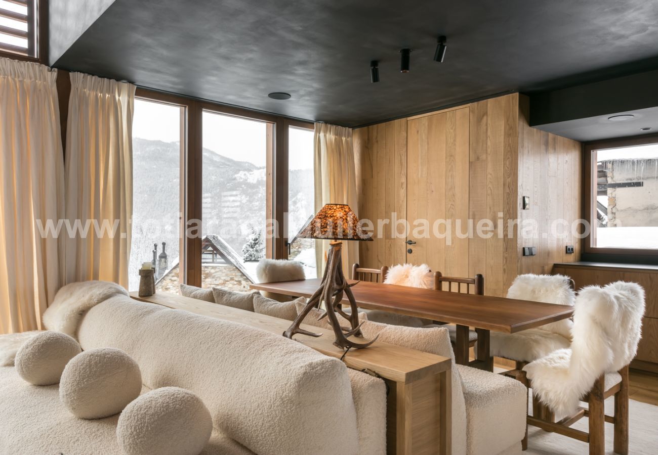 Chalet in Baqueira - Casa Sanglier Deluxe by Totiaran