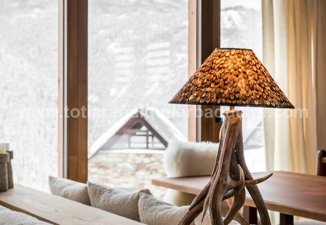 Chalet in Baqueira - Casa Sanglier Deluxe by Totiaran