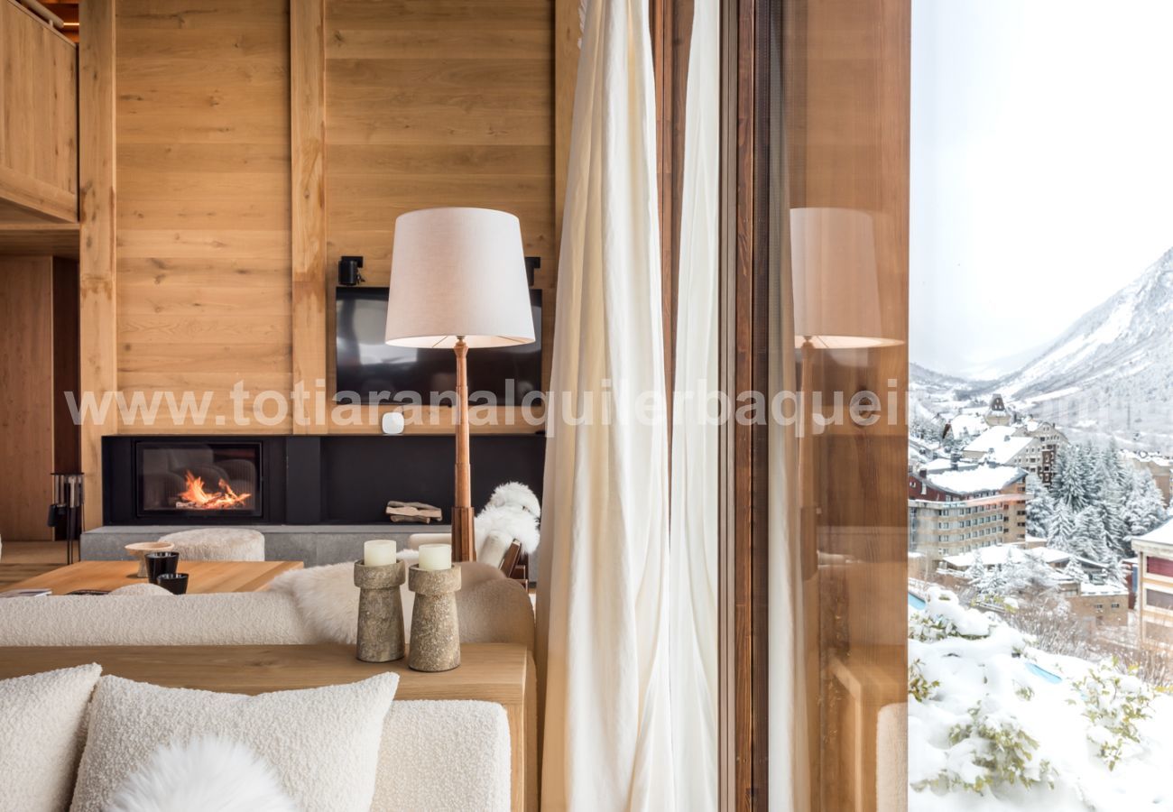 Chalet in Baqueira - Casa Sanglier Deluxe by Totiaran