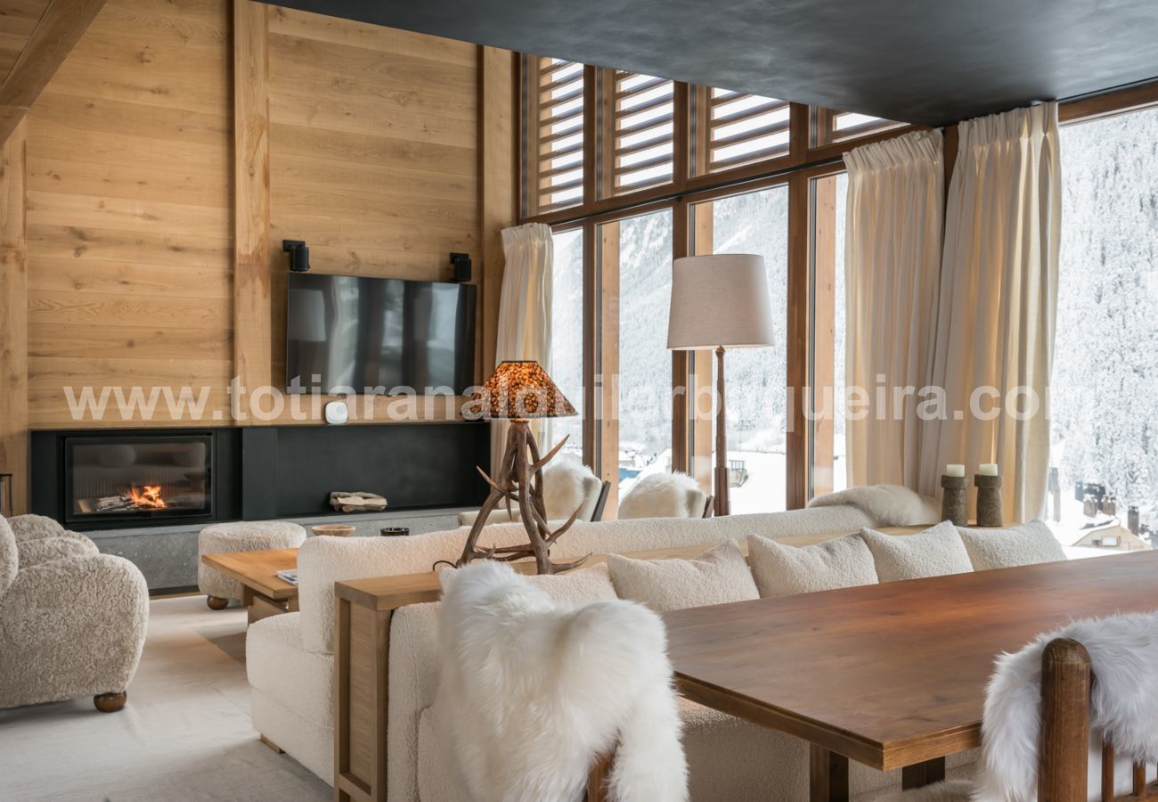 Chalet in Baqueira - Casa Sanglier Deluxe by Totiaran