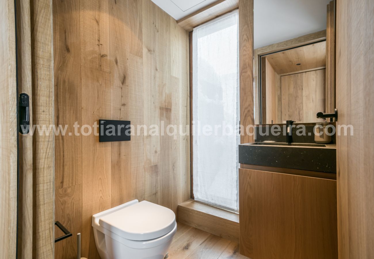 Chalet in Baqueira - Casa Sanglier Deluxe by Totiaran