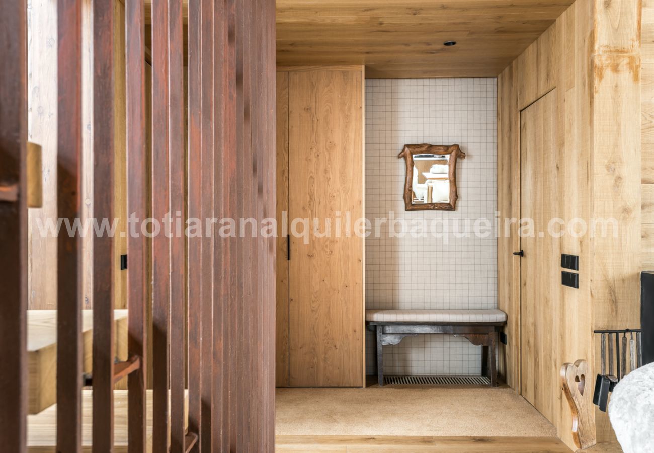 Chalet in Baqueira - Casa Sanglier Deluxe by Totiaran