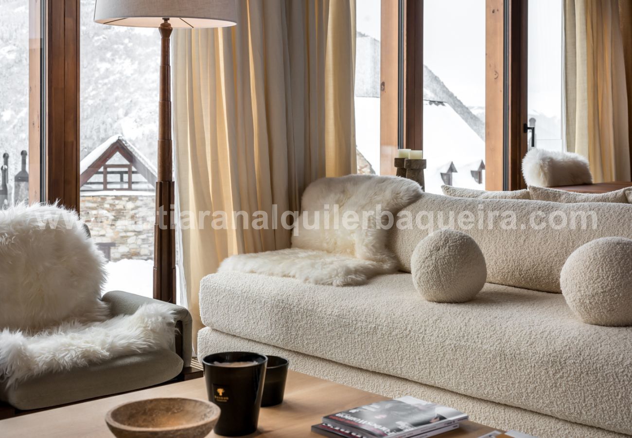 Chalet in Baqueira - Casa Sanglier Deluxe by Totiaran