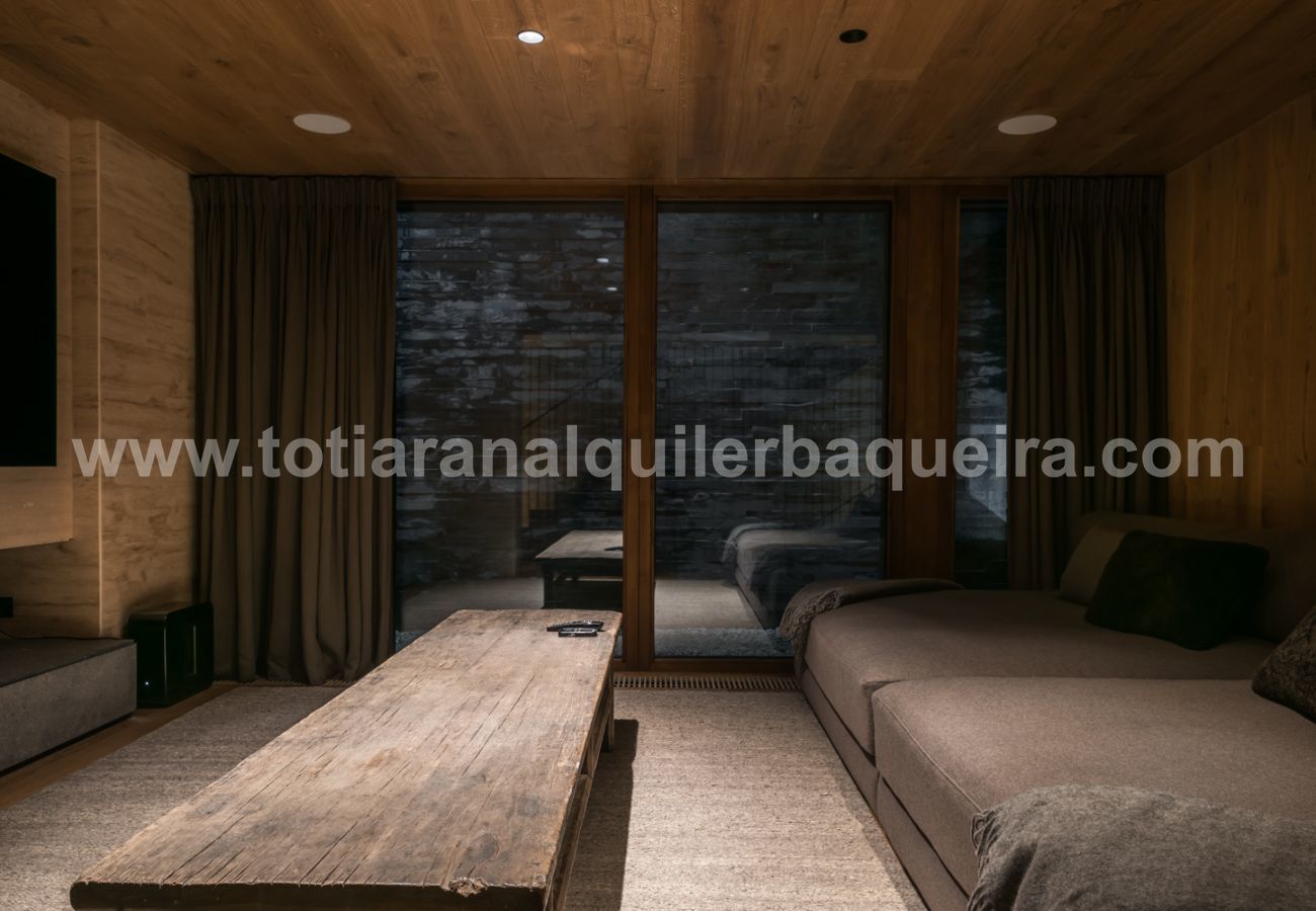 Chalet in Baqueira - Casa Sanglier Deluxe by Totiaran