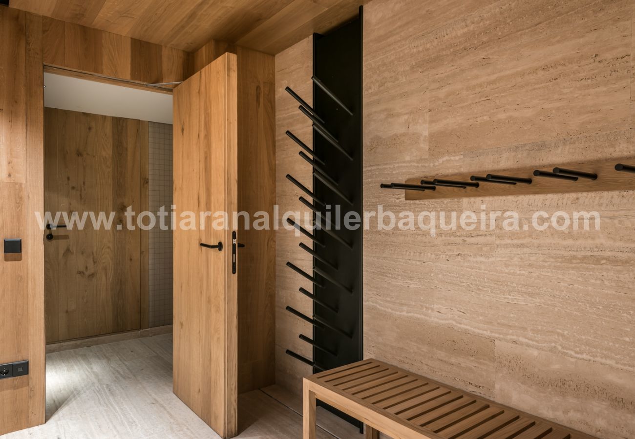 Chalet in Baqueira - Casa Sanglier Deluxe by Totiaran